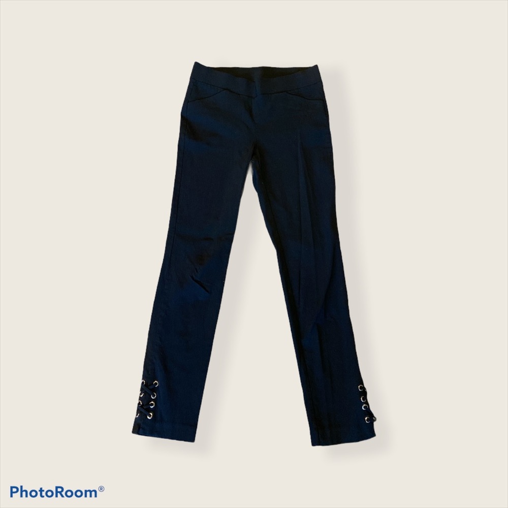 Cropped ankle length black business casual pants